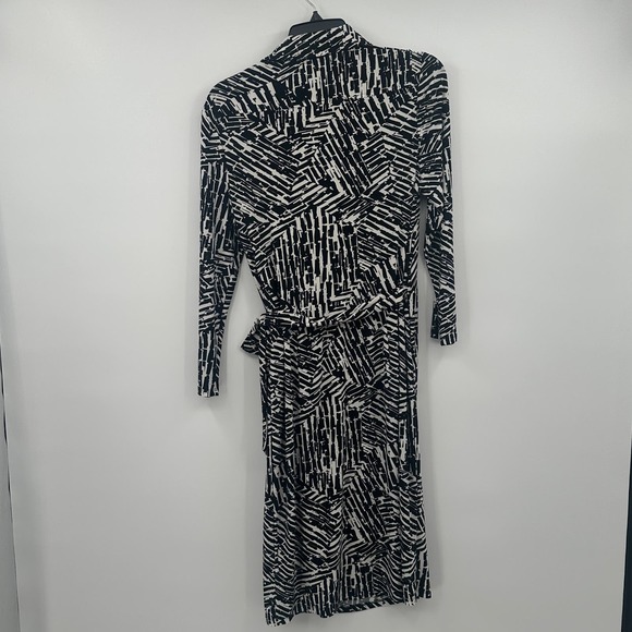 Lauren Ralph Lauren Women's Collared Long Sleeve Wrap Dress in Black/White Print - Picture 2 of 5